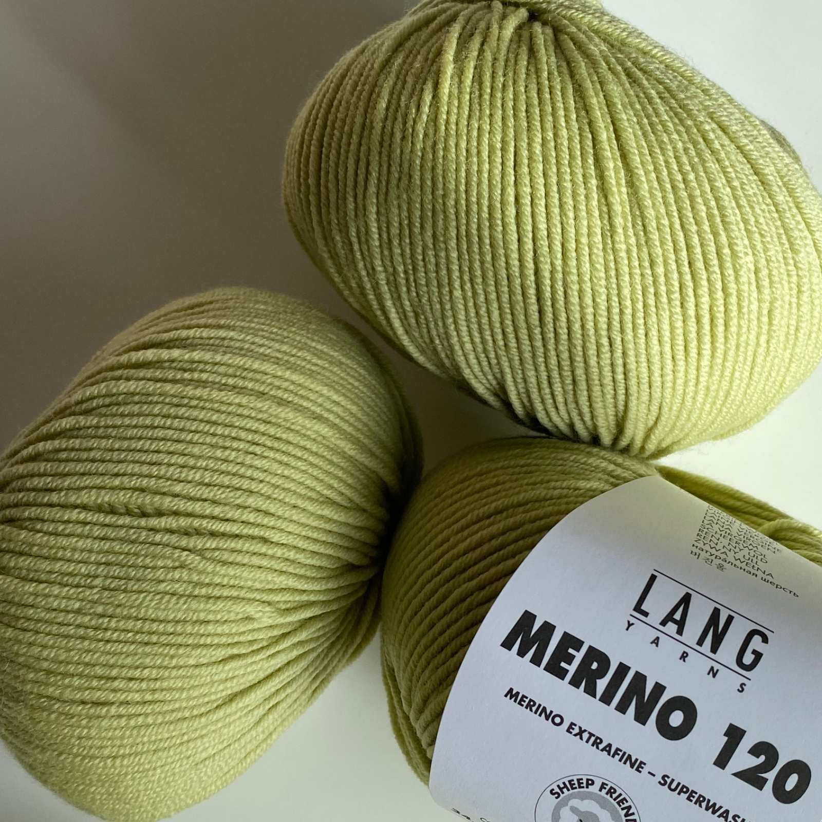 Merino vs. uld: Hvad er forskellen, og hvad skal du vælge?
